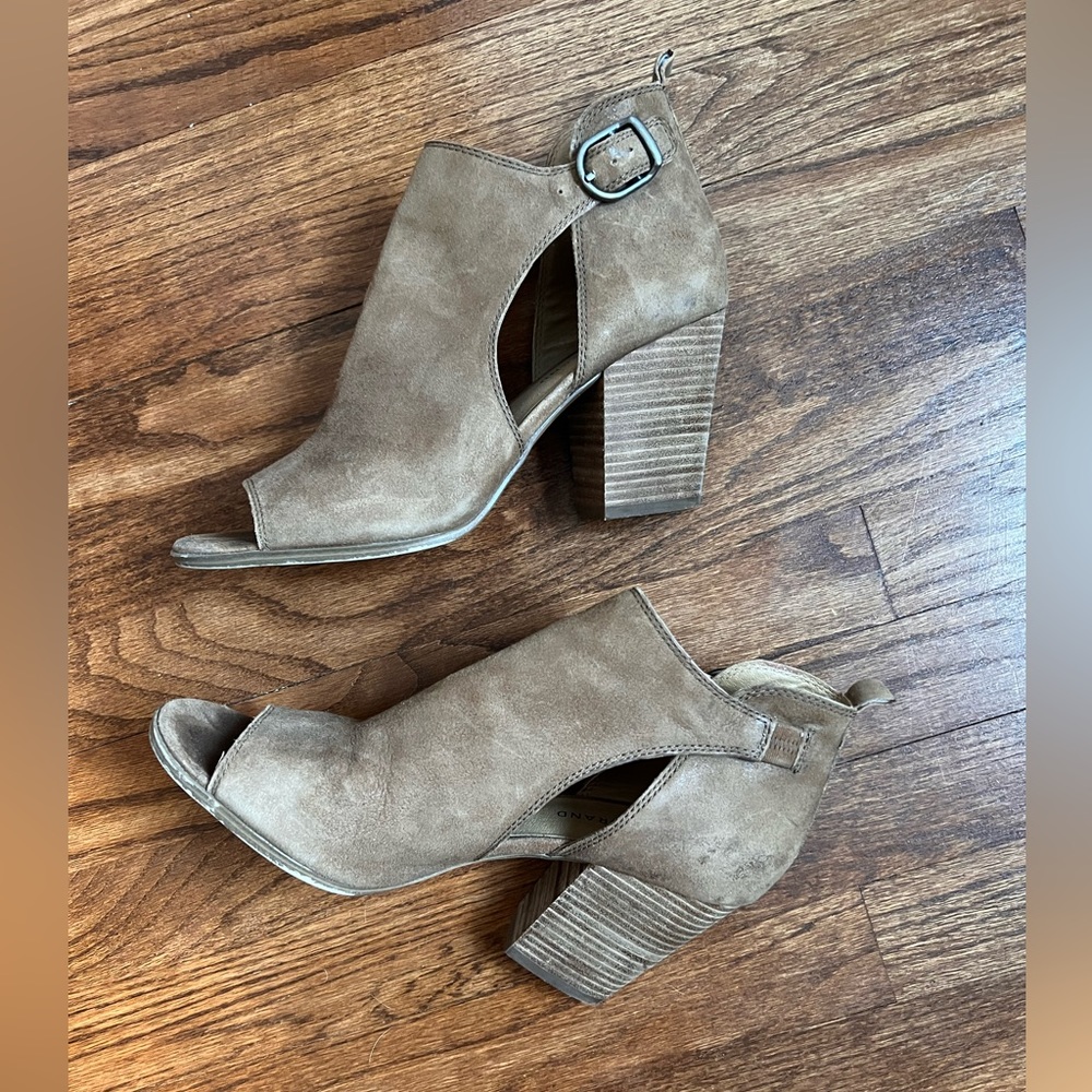 Reposh- size 11 Lucky Brand open toe leather heel